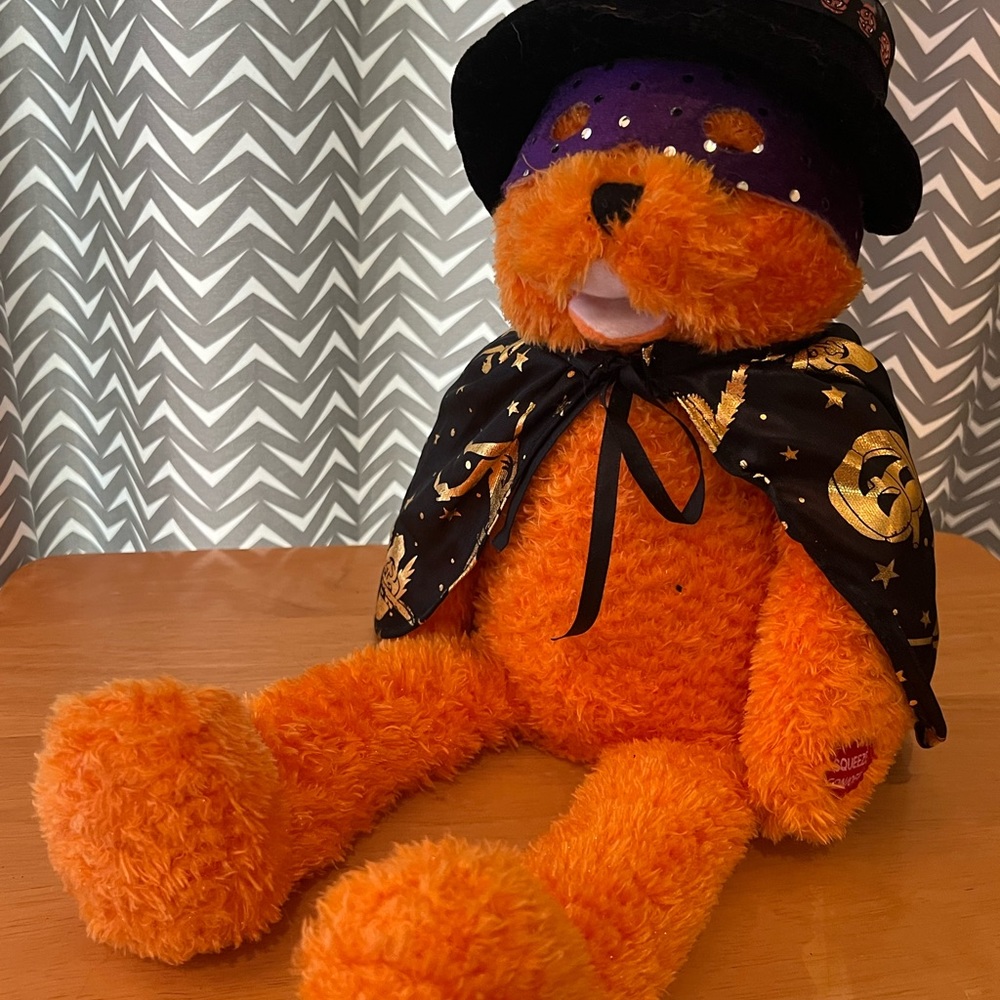 🎃  2/$15 Musical Halloween Bear